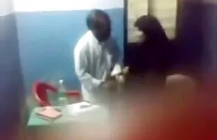 Une ado sexy se fait défoncer par un mec plus âgé film en français porno