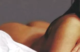 Plantureuse Lisa se doigte je voudrais un film porno français la chatte sur le canapé