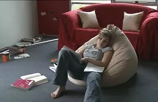 MILF blonde films porno allemand sale avec de faux seins